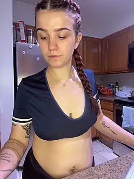 joeystaciee online show from May 20, 2026, 3:29 pm