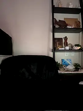 Amanita Bloom online show from September 10, 2025, 4:01 am