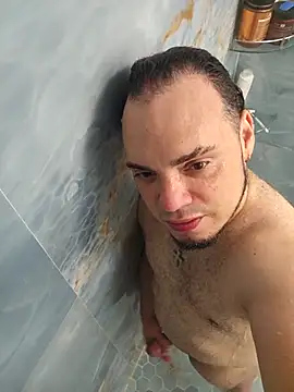 Snapshot of latinoflpr chatting on November 28, 2025, 11:29 pm latinoflpr online show from November 28, 2025, 11:29 pm