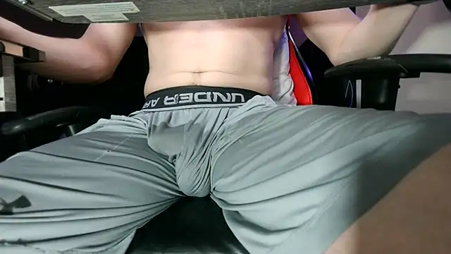 Snapshot of Dick_and_muscles chatting on June 9, 2026, 9:54 am Dick and muscles online show from June 9, 2026, 9:54 am