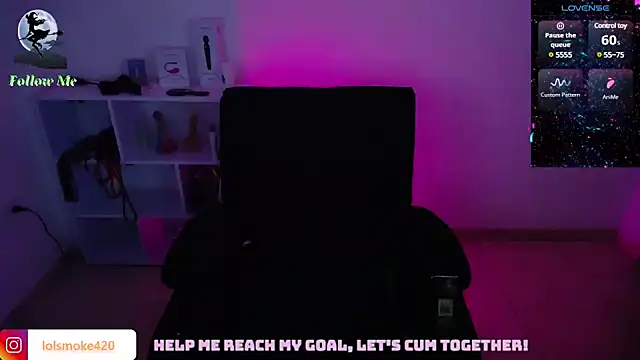 Snapshot of Bdsm_and_fries chatting on January 13, 2025, 2:07 am Bdsm and fries online show from January 13, 2025, 2:07 am