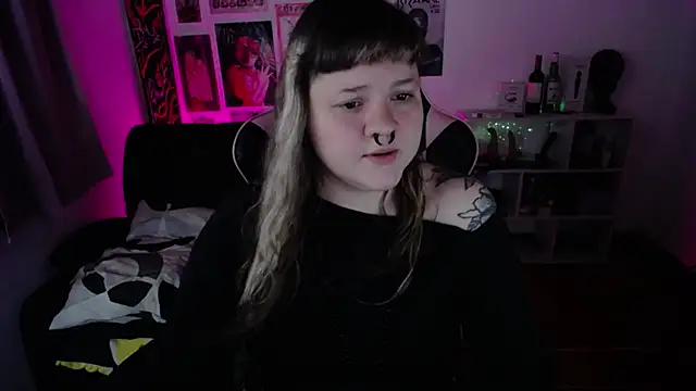 Snapshot of Bdsm_and_fries chatting on July 10, 2026, 3:36 pm Bdsm and fries online show from July 10, 2026, 3:36 pm