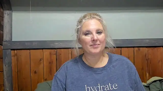 lisaxlovexxx online show from September 12, 2025, 5:57 pm