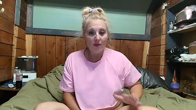 lisaxlovexxx online show from July 9, 2026, 8:24 pm