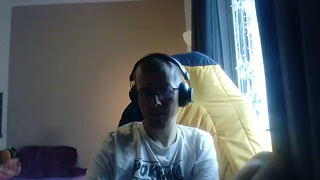 Snapshot of David250692 chatting on October 9, 2025, 10:46 am David250692 online show from October 9, 2025, 10:46 am