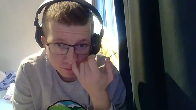 David250692 online show from February 10, 2026, 10:52 am