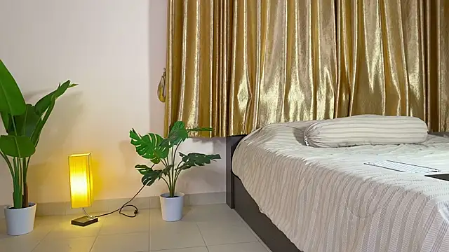 KatnessHot online show from March 1, 2025, 1:07 pm