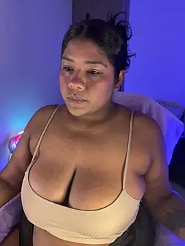 paola091 online show from June 22, 2026, 12:02 pm