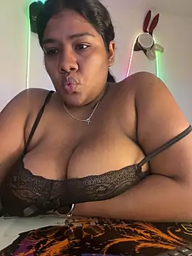 paola091 online show from July 9, 2026, 1:37 pm