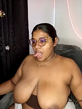 paola091 online show from July 14, 2026, 2:05 am