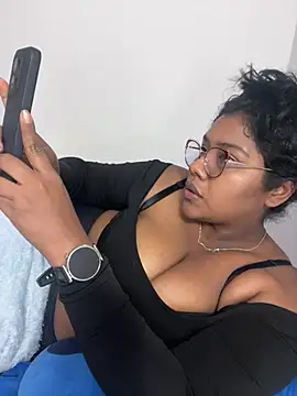paola091 online show from July 27, 2026, 3:02 am