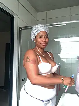 Snapshot of CurvyDesire1 chatting on March 20, 2025, 7:47 am CurvyDesire1 online show from March 20, 2025, 7:47 am