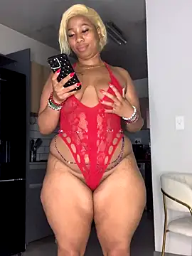 Snapshot of CurvyDesire1 chatting on December 23, 2025, 5:05 am CurvyDesire1 online show from December 23, 2025, 5:05 am