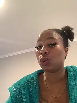 Snapshot of CurvyDesire1 chatting on March 11, 2026, 6:41 am CurvyDesire1 online show from March 11, 2026, 6:41 am