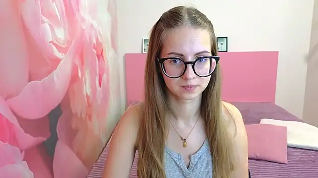 AliceAdams online show from January 30, 2025, 2:25 pm