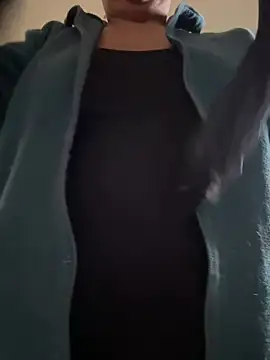 Snapshot of simona60 chatting on December 13, 2024, 1:55 pm simona60 online show from December 13, 2024, 1:55 pm