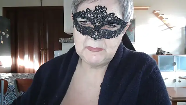 Snapshot of simona60 chatting on January 13, 2025, 2:11 pm simona60 online show from January 13, 2025, 2:11 pm