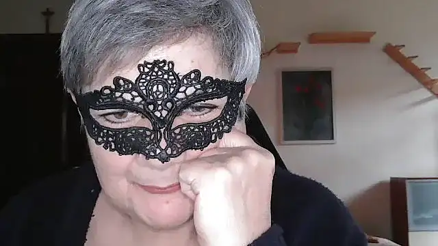 Snapshot of simona60 chatting on February 12, 2025, 2:21 pm simona60 online show from February 12, 2025, 2:21 pm