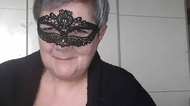 Snapshot of simona60 chatting on March 16, 2025, 4:56 pm simona60 online show from March 16, 2025, 4:56 pm