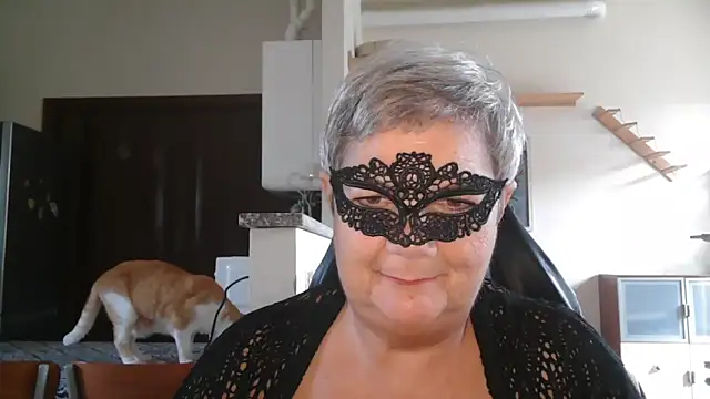 Snapshot of simona60 chatting on September 17, 2025, 8:27 am simona60 online show from September 17, 2025, 8:27 am