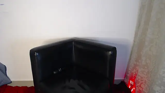 Snapshot of AmeliPonce chatting on September 28, 2025, 1:22 am AmeliPonce online show from September 28, 2025, 1:22 am