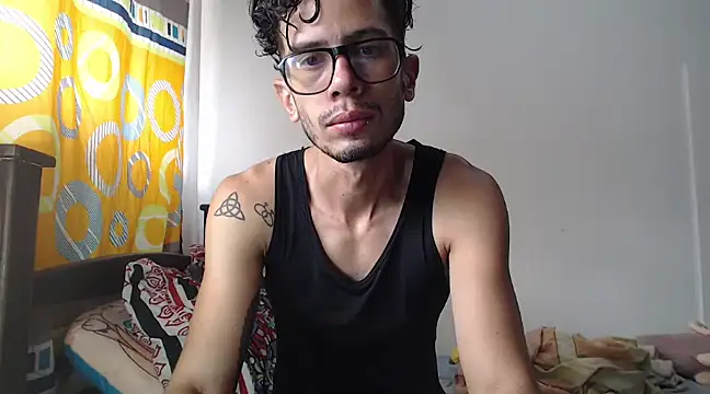 alisterxxx online show from February 11, 2025, 2:24 pm