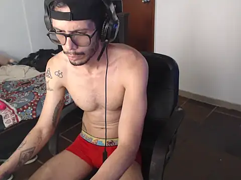 alisterxxx online show from May 29, 2026, 6:06 pm