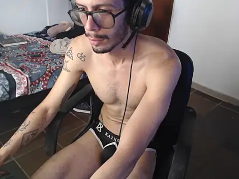 alisterxxx online show from May 30, 2026, 2:25 pm