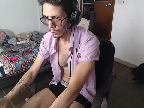 alisterxxx online show from July 11, 2026, 2:53 pm
