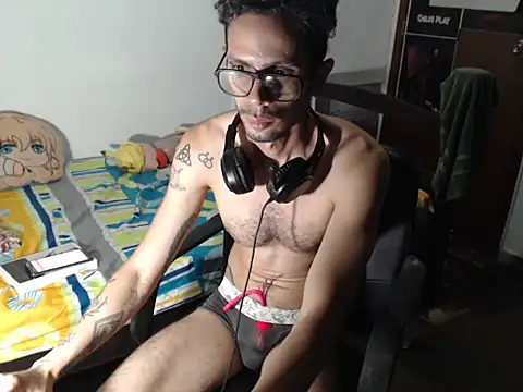 alisterxxx online show from July 22, 2026, 2:58 am