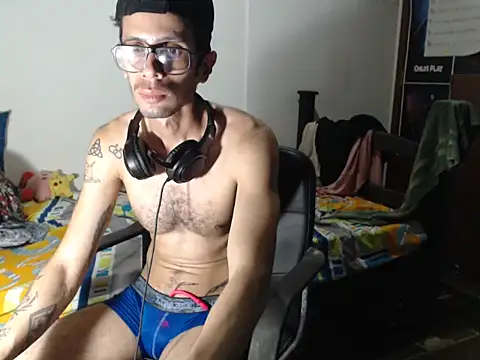 alisterxxx online show from July 30, 2026, 2:54 am