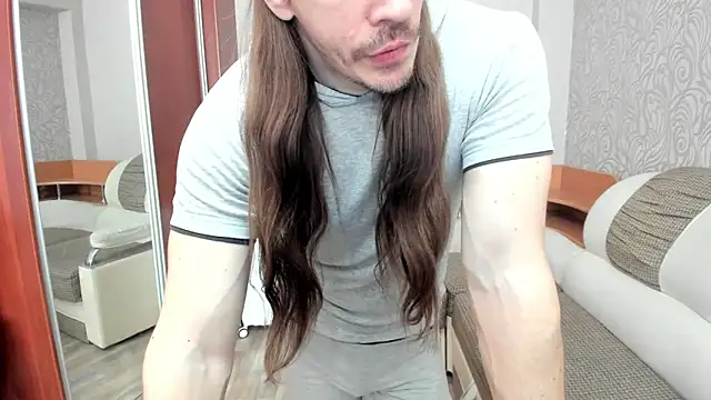 Marrymepls online show from February 2, 2026, 4:33 am