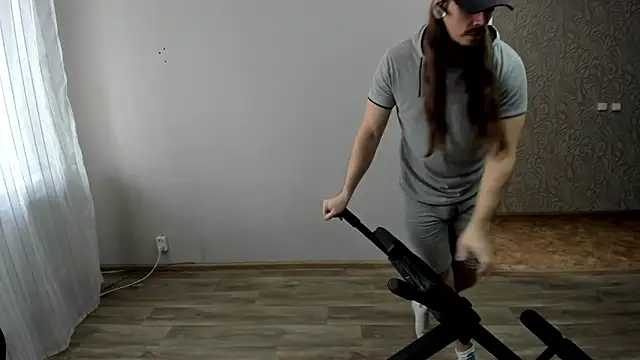 Marrymepls online show from March 13, 2026, 9:27 am