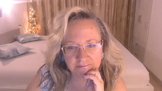 Snapshot of Raisshy chatting on June 18, 2026, 10:19 am Raisshy online show from June 18, 2026, 10:19 am