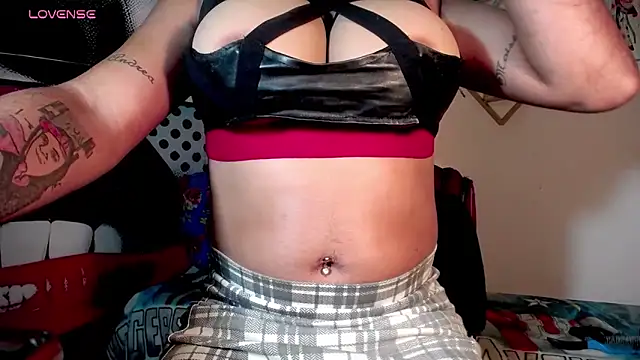 Snapshot of DanyKrox chatting on October 17, 2025, 4:59 am DanyKrox online show from October 17, 2025, 4:59 am