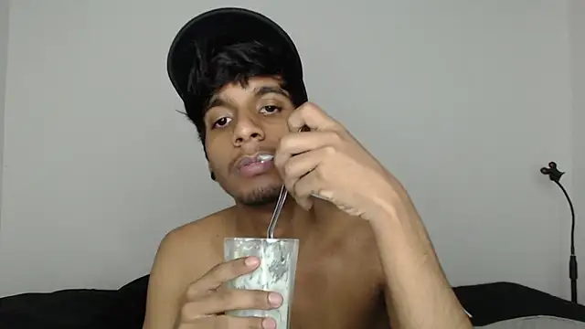 stevenosori online show from December 16, 2025, 1:32 am