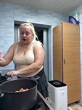 SabinaSweety online show from February 12, 2026, 3:29 pm