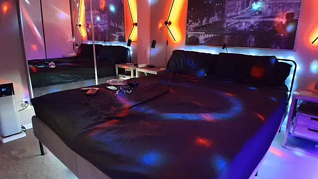 MikyFoxx online show from January 17, 2026, 6:51 am