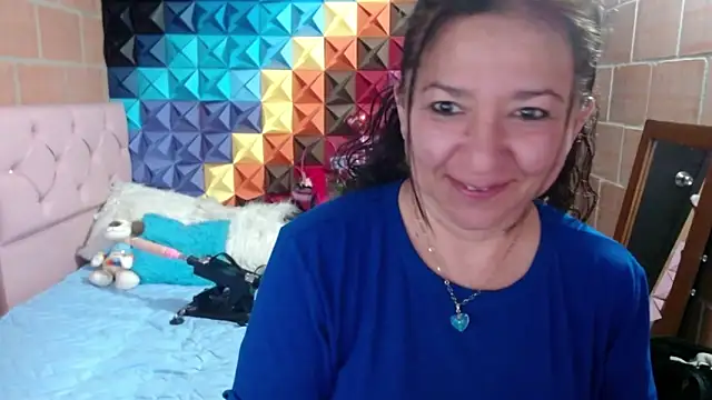 katifoxx online show from February 23, 2025, 8:33 pm