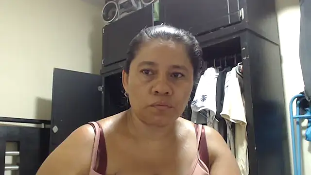 adrixxx38 online show from April 23, 2026, 12:56 am