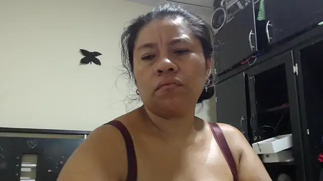 adrixxx38 online show from May 29, 2026, 7:39 am
