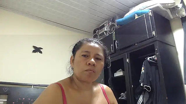 adrixxx38 online show from June 11, 2026, 4:32 am