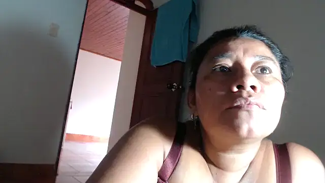 adrixxx38 online show from June 14, 2026, 6:32 pm
