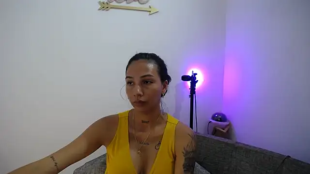 Allyson Smith online show from December 29, 2024, 10:57 pm