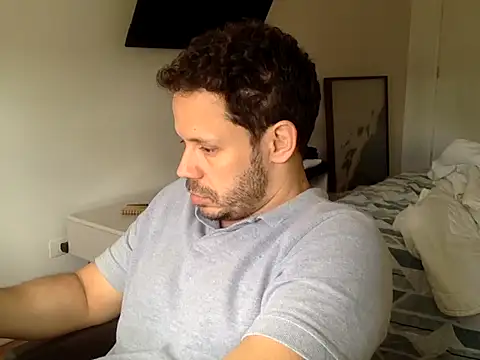 FelipeRiver online show from September 17, 2025, 1:46 pm