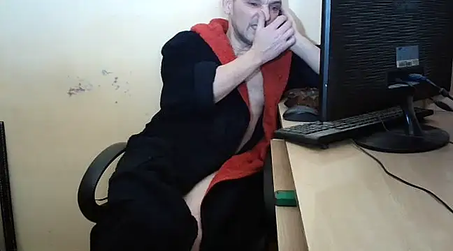 Snapshot of dundyFocus chatting on February 2, 2025, 1:08 pm dundyFocus online show from February 2, 2025, 1:08 pm