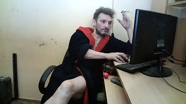 Snapshot of dundyFocus chatting on March 21, 2025, 4:29 pm dundyFocus online show from March 21, 2025, 4:29 pm