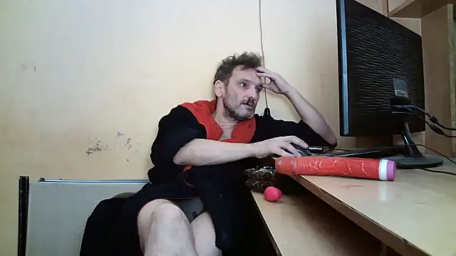 Snapshot of dundyFocus chatting on March 6, 2026, 1:29 pm dundyFocus online show from March 6, 2026, 1:29 pm