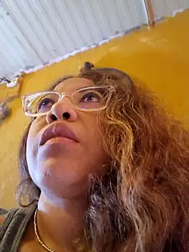 Snapshot of mila38 chatting on November 12, 2025, 9:21 am mila38 online show from November 12, 2025, 9:21 am