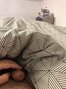 Snapshot of Lentbulant chatting on February 28, 2025, 11:34 pm Lentbulant online show from February 28, 2025, 11:34 pm